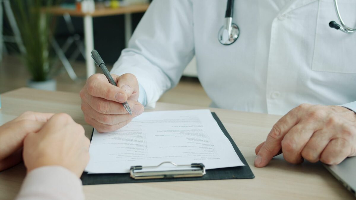 PLFSS 2027 : ce que le projet change pour les arrêts de travail des salariés
